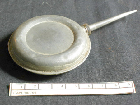 Oil can