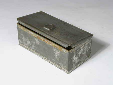 Sandwich tin