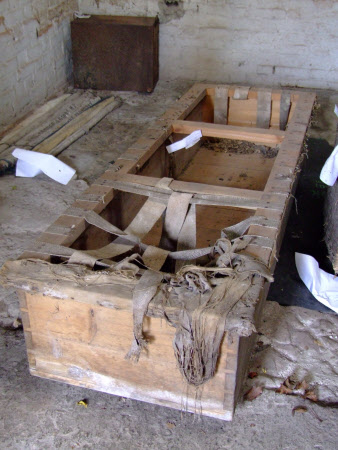 Ottoman chest