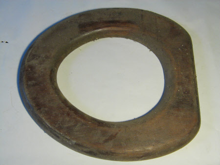 Lavatory seat