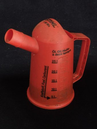 Oil jug