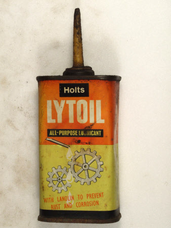 Oil can