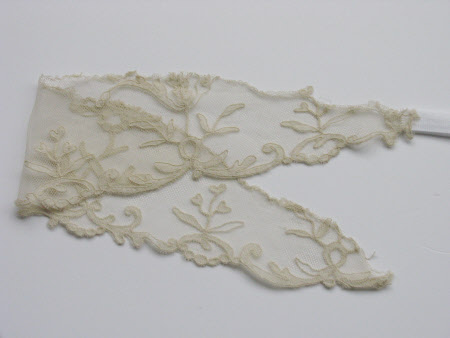 Lace fragment