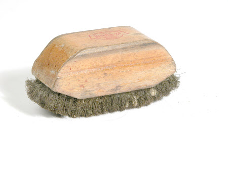 Suede brush