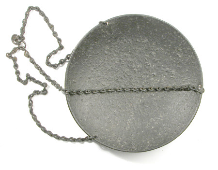 Weighing pan