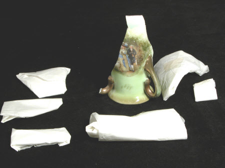 Beaker vase