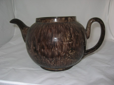 Teapot and lid