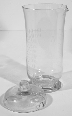 Measuring cylinder
