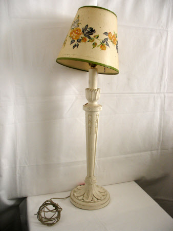 Table lamp