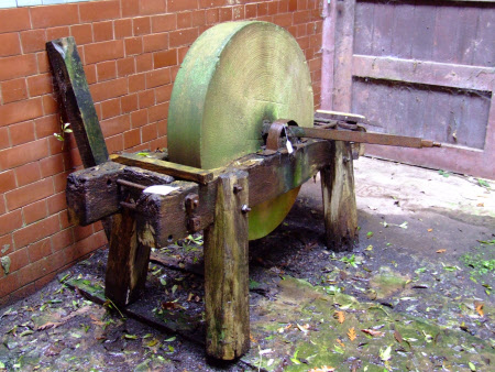 Grinding wheel