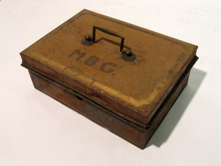 Storage box