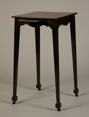 Urn table