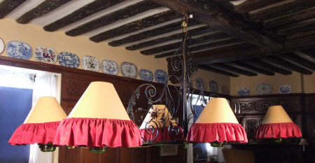 Billiard table light