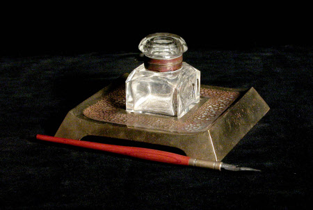 Inkstand