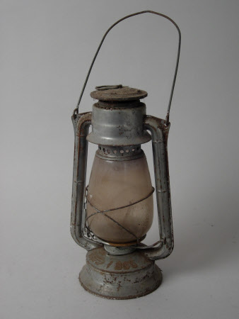 Hurricane lamp