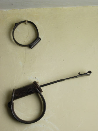 Handcuff