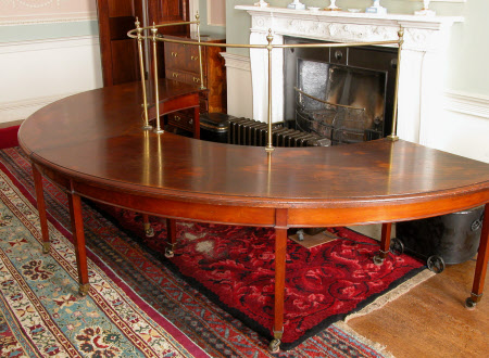Hunt table