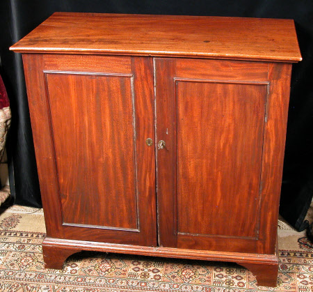 Specimen cabinet