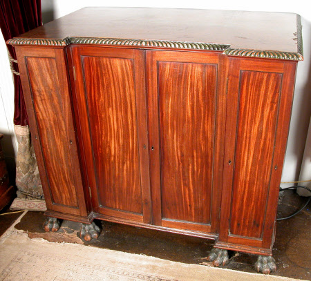 Specimen cabinet