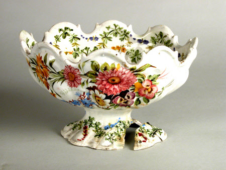 Pedestal bowl