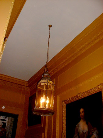Hall lantern