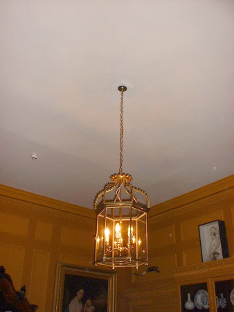 Hall lantern