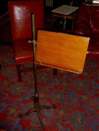 Reading stand