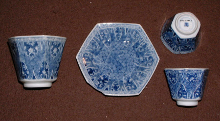 Tea bowl and saucer