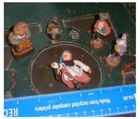 Miniature basket