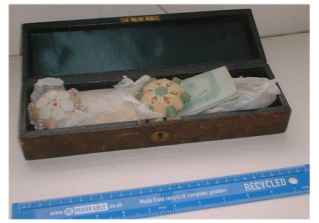 Glove box