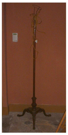 Pole screen stand
