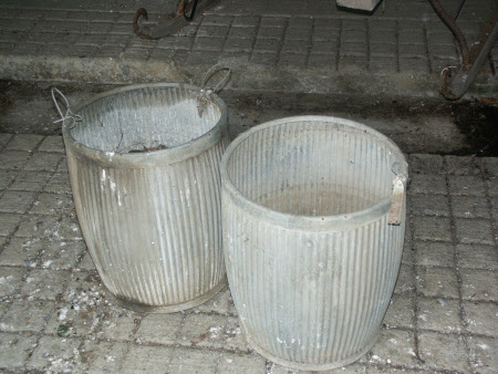 Dolly tub