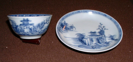 Tea bowl and saucer