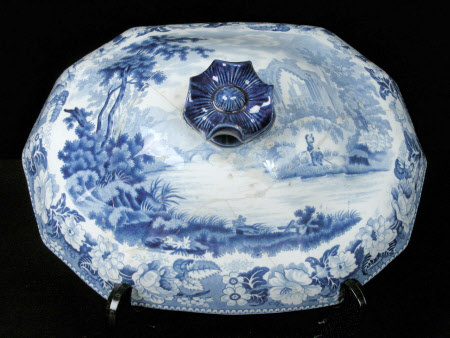 Tureen cover