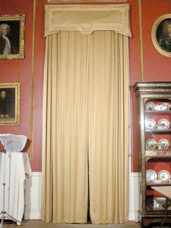 Curtain