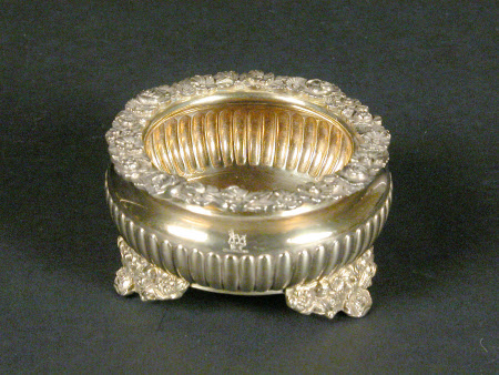 Salt cellar