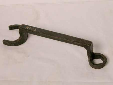 Carriage spanner