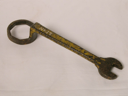 Carriage spanner