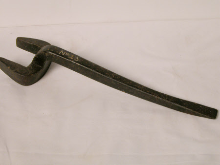 Carriage spanner
