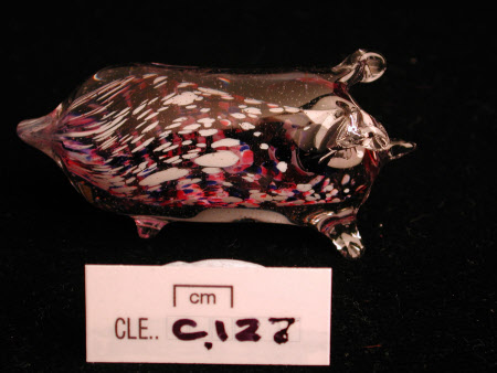 Glass pig
