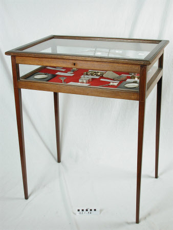 Specimen table