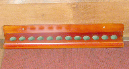 Billiard cue rack