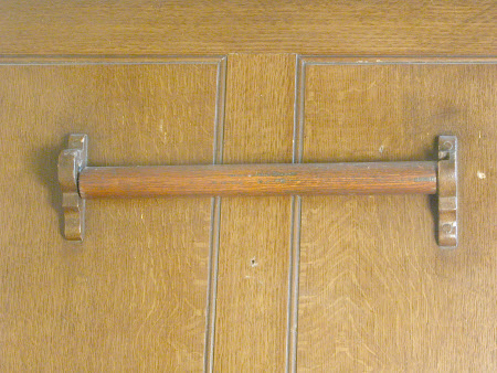 Roller towel holder