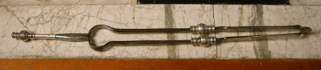 Tongs