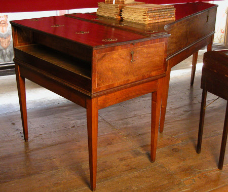 Harpsichord case