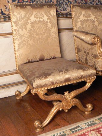 X-frame chair