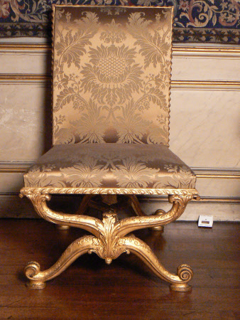 X-frame chair