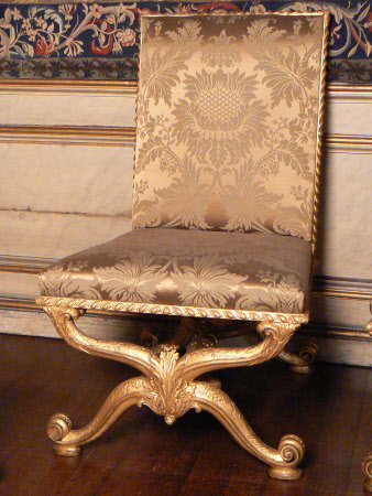 X-frame chair