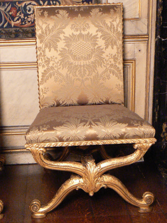 X-frame chair
