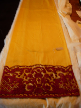 Bed curtain